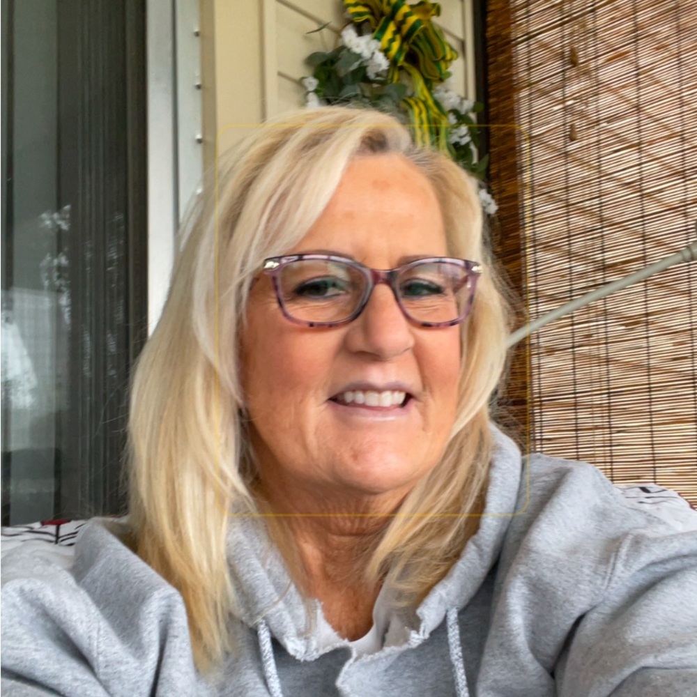 Meet your Posher, Connie